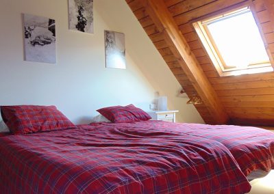 Apartamento en Panticosa, ático dúplex, abuhardillado, muy luminoso, amplio, con CHIMENEA, con bonitas vistas, ascensor, calefacción, piscina.