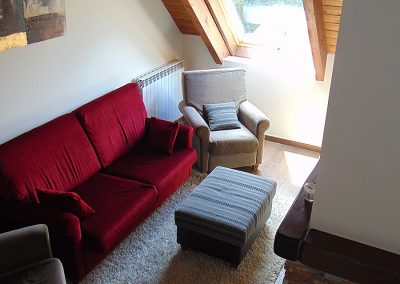 Apartamento en Panticosa, ático dúplex, abuhardillado, muy luminoso, amplio, con CHIMENEA, con bonitas vistas, ascensor, calefacción, piscina.