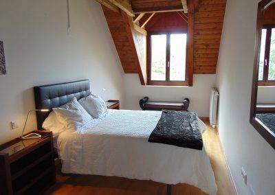 Apartamento en Panticosa, ático dúplex, abuhardillado, muy luminoso, amplio, con CHIMENEA, con bonitas vistas, ascensor, calefacción, piscina.