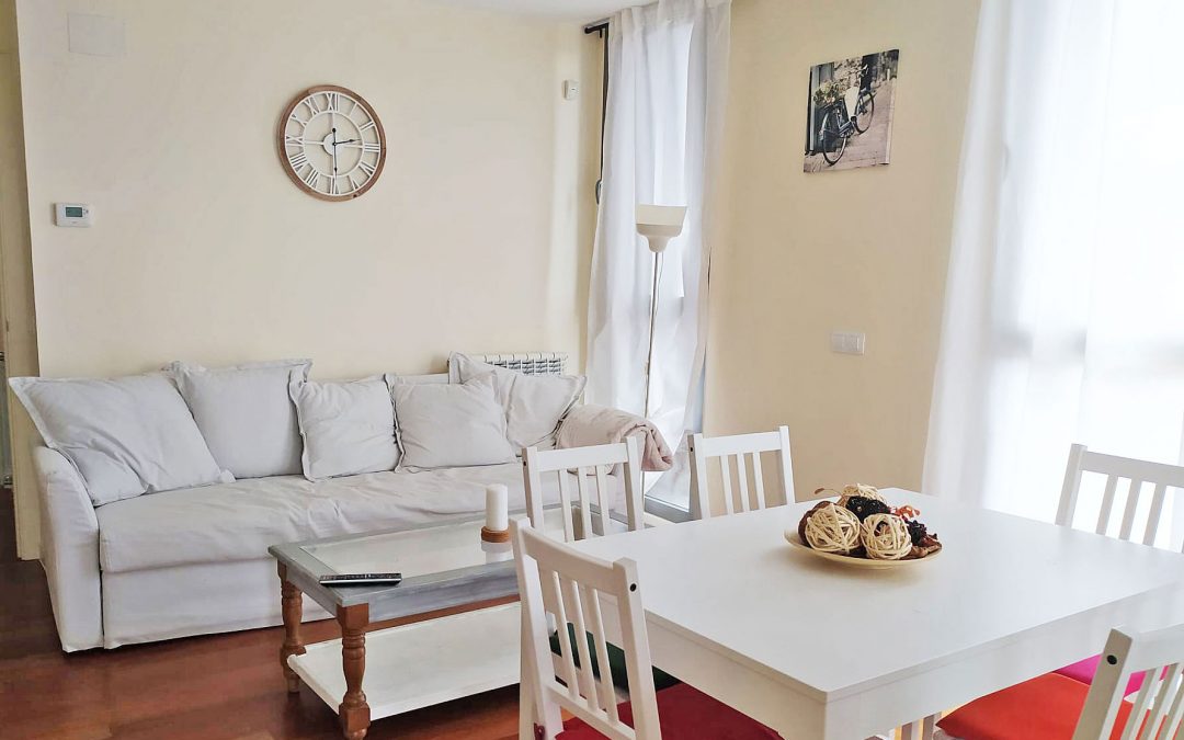 Apartamento en campo de golf con piscina